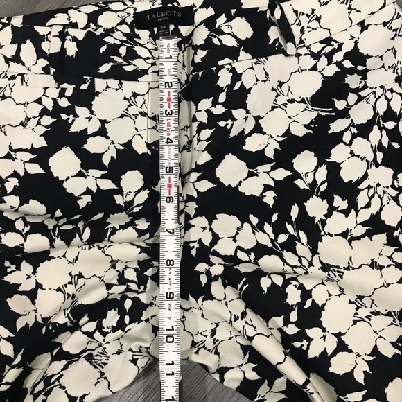 Talbots Black & Ivory Floral Signature Crops - Picture 2 of 7
